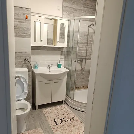 Ella בוסנסקה קרופה