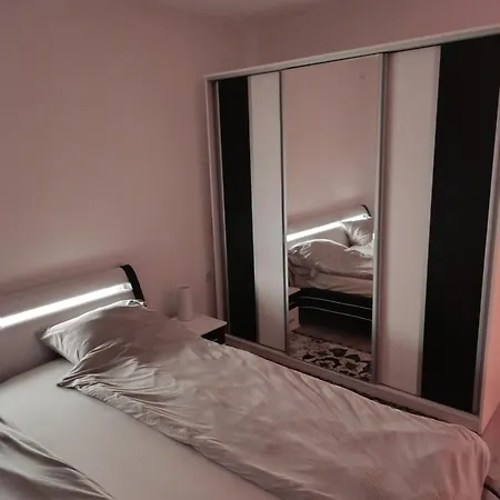 Apartament Ella *