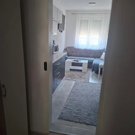 Ella Apartament *
